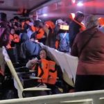 Kapal Feri Menuju Langara