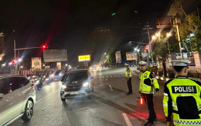 Ditlantas Polda Sultra Patroli Malam