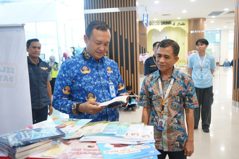 Ruang Tunggu Bandara Haluoleo