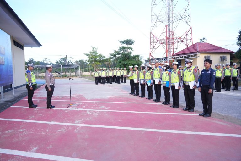 Polwan Ditlantas Polda Sultra Turun ke Jalan,